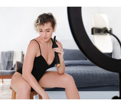 Вибратор Svakom «Emma Neo App» с управлением через смартфон, черный, 21 см, Ø 4,8 см Вибратор Svakom «Emma Neo App» с управлением через смартфон, черный, 21 см, Ø 4,8 см